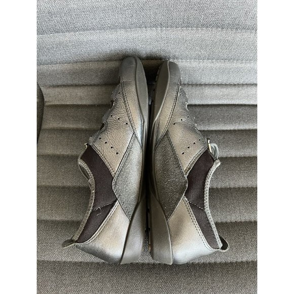 ECCO Womens Bluma Toggle Lace Up Metallic Silver Leather SlipOn Sneakers Sz 10.5 - Picture 5 of 16